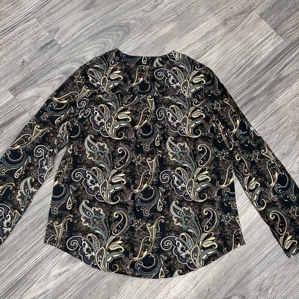 Elegant Black Paisley Women's Top NWT - Picture 6 of 6